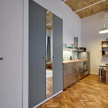 Modern W Free Parking, Projector,netflix Apartmán *