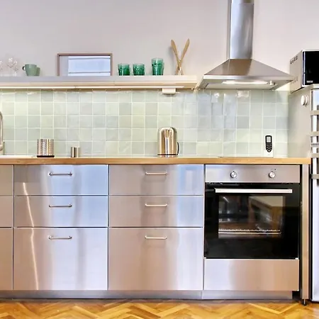 Modern W Free Parking, Projector,netflix Apartmán