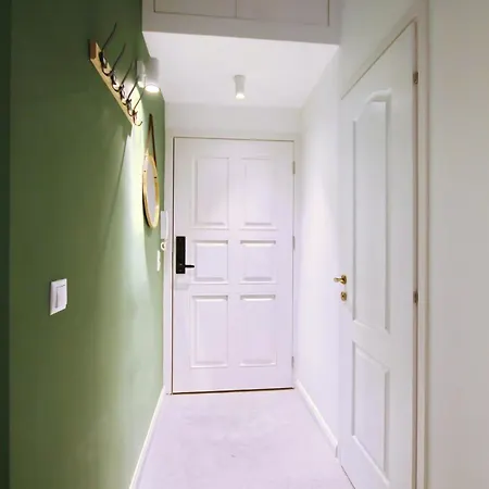 Modern W Free Parking, Projector,netflix *